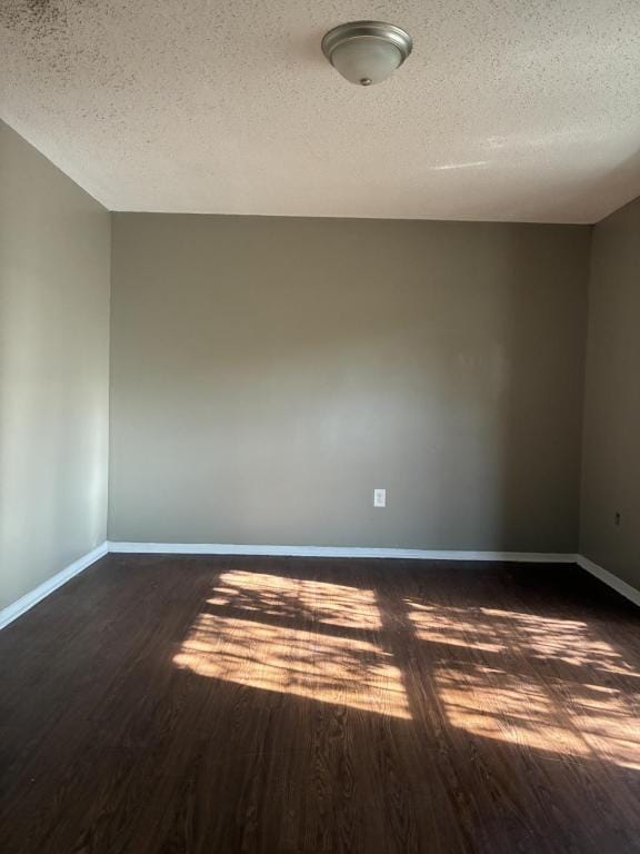 Building Photo - 8227 Skysail Ave