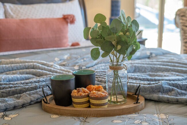 Building Photo - 40834 Adriatico Ct