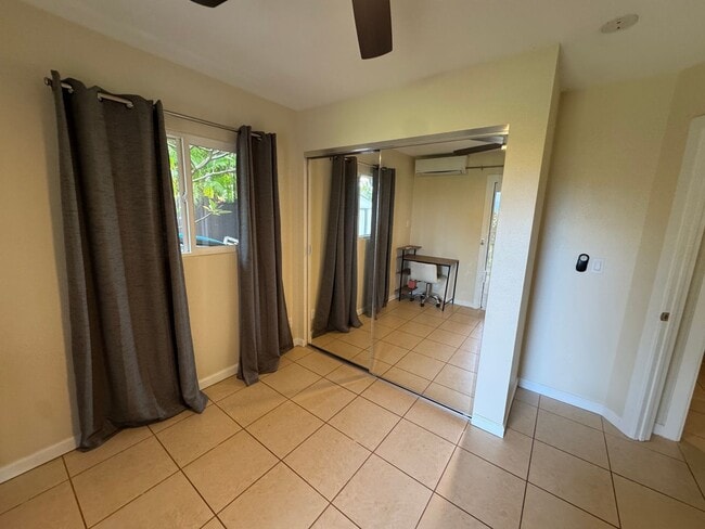 Building Photo - Kahana Ocean View Three bedroom/ Two Bath Unit