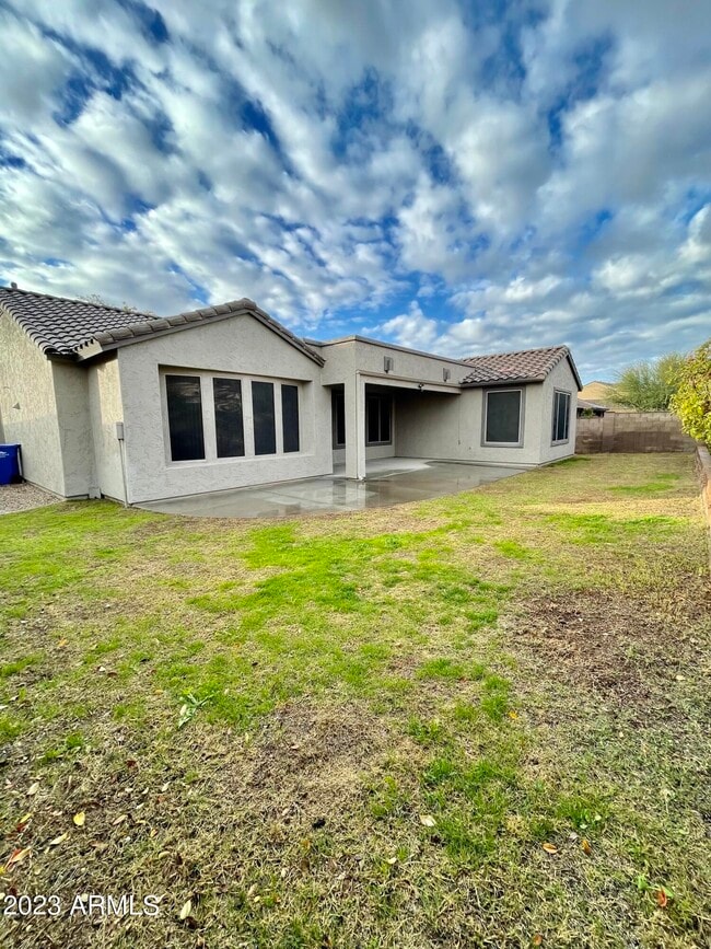 Building Photo - 15154 W Redfield Rd