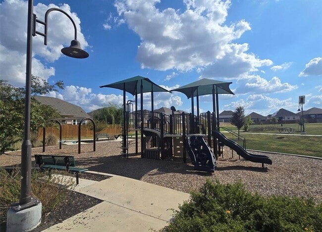 Building Photo - 19620 Cloudy Bay Dr