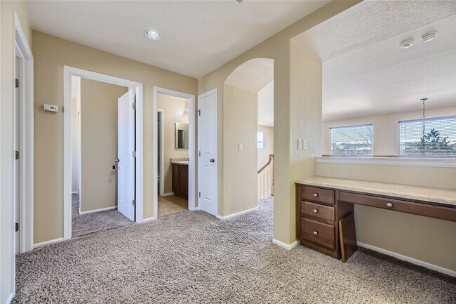 Building Photo - 4 Bedroom Single Family Home For Rent in Highlands Ranch