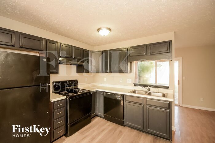 Building Photo - 2739 Lullwater Ln