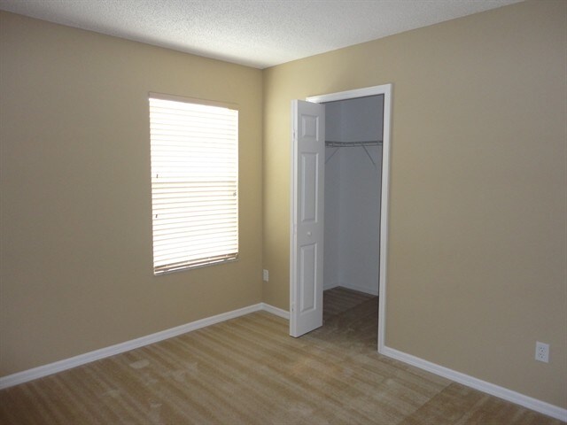 Building Photo - 2512 Holly Pine Cir