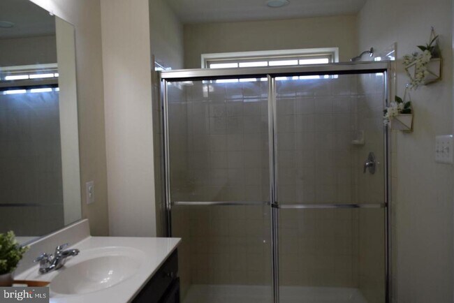 Building Photo - 1135 Carinoso Cir