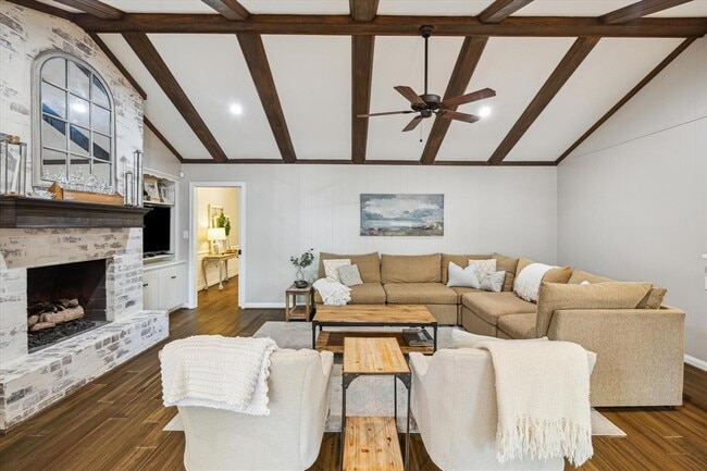 Building Photo - 10714 Piping Rock Ln