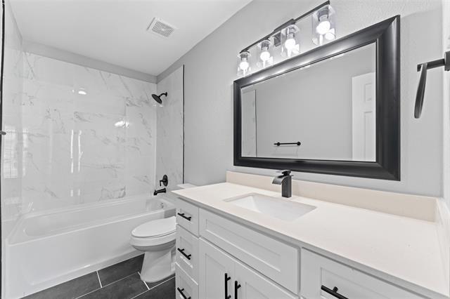 Building Photo - 1137 Via Balboa