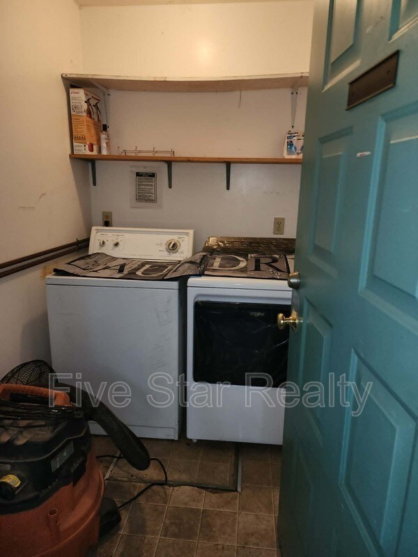 Building Photo - 12896 Rices Crossing Rd