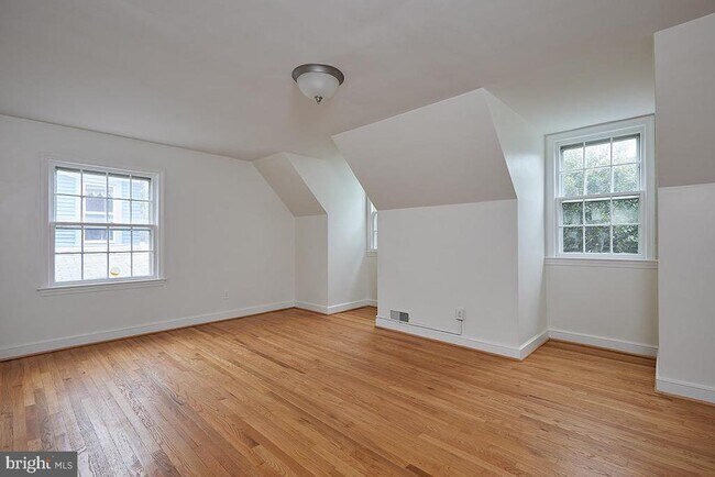 Building Photo - 6216 30th St NW