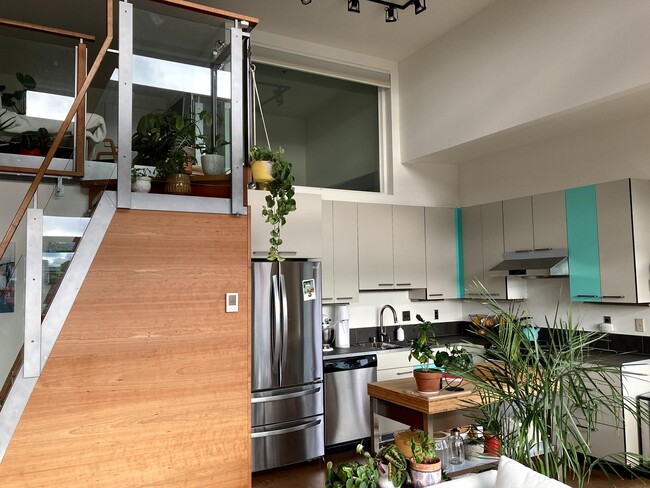 Kitchen area - 1414 12th Ave