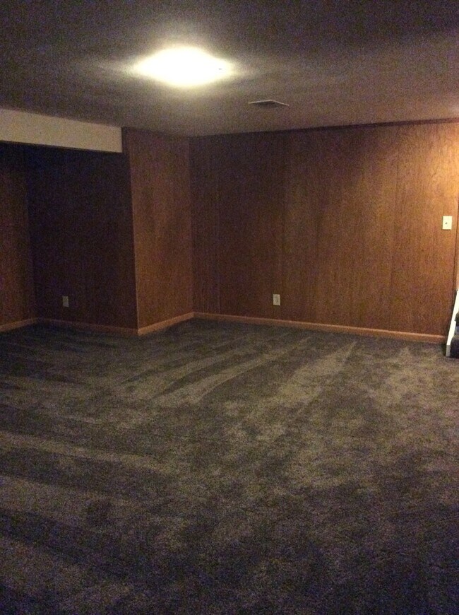 Building Photo - 269 Flintridge Dr