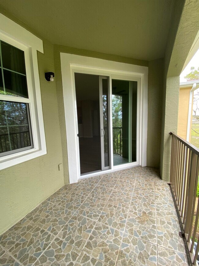 Building Photo - 1080 Bella Vista Blvd
