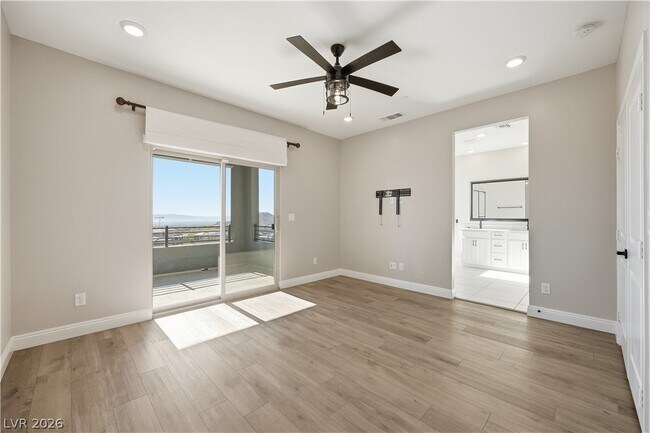 Building Photo - 402 Purple Sandpiper St