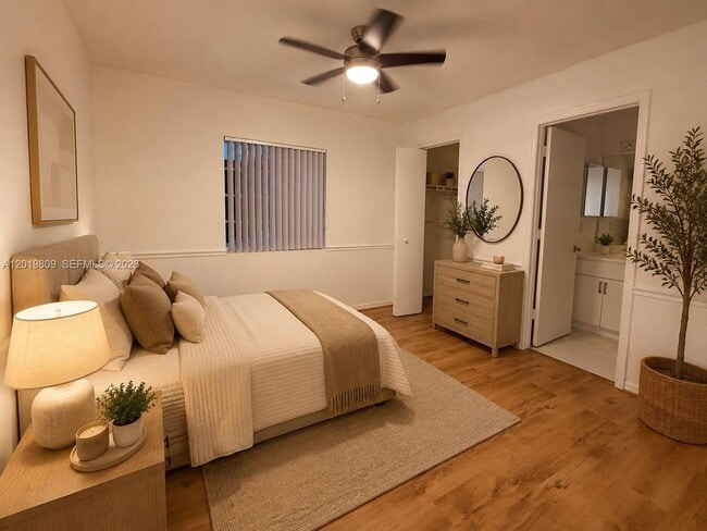 Building Photo - 2078 Madeira Dr