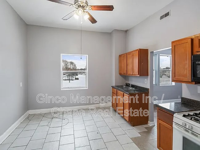 Building Photo - 163 22nd St