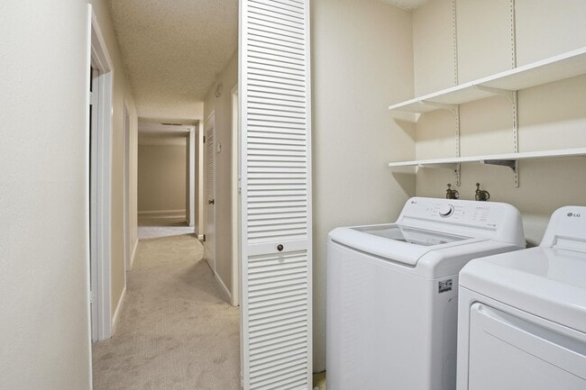 Building Photo - 1930 Camino Verde