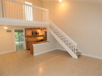 Building Photo - 1455 Holly Heights Dr