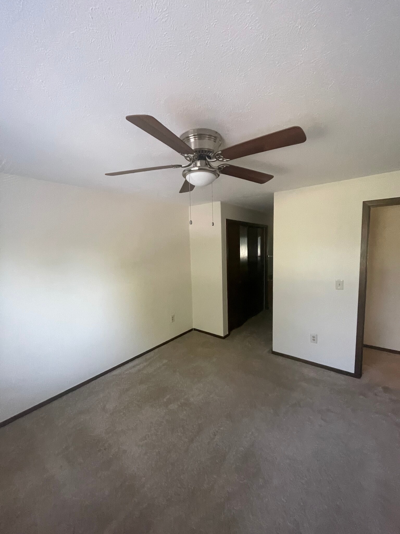 Building Photo - 2800 Kalmia Ave