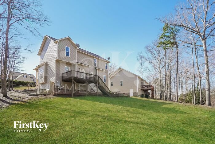 Building Photo - 121 Millwood Dr