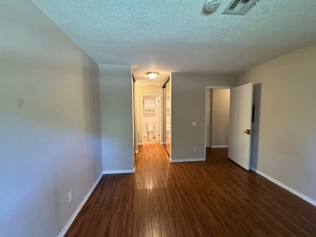 Building Photo - Beautiful & Private Condo in the Sought-After Terra Vista Community