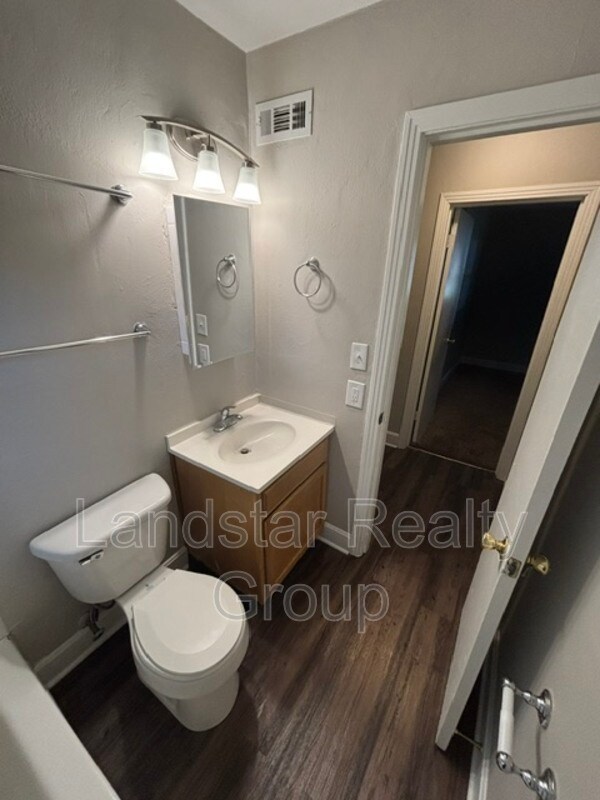 Building Photo - 4721 Granada Dr