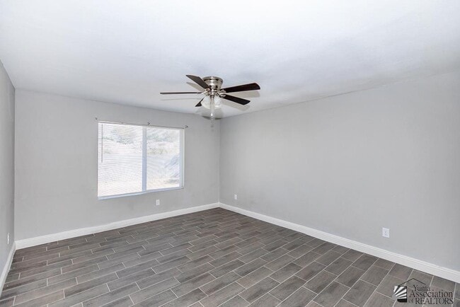 Building Photo - 2829 S 17th Ave