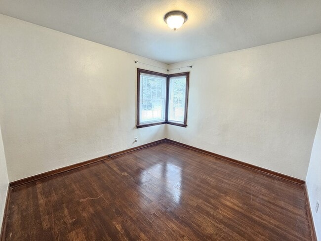 Building Photo - 829 S Ivory St