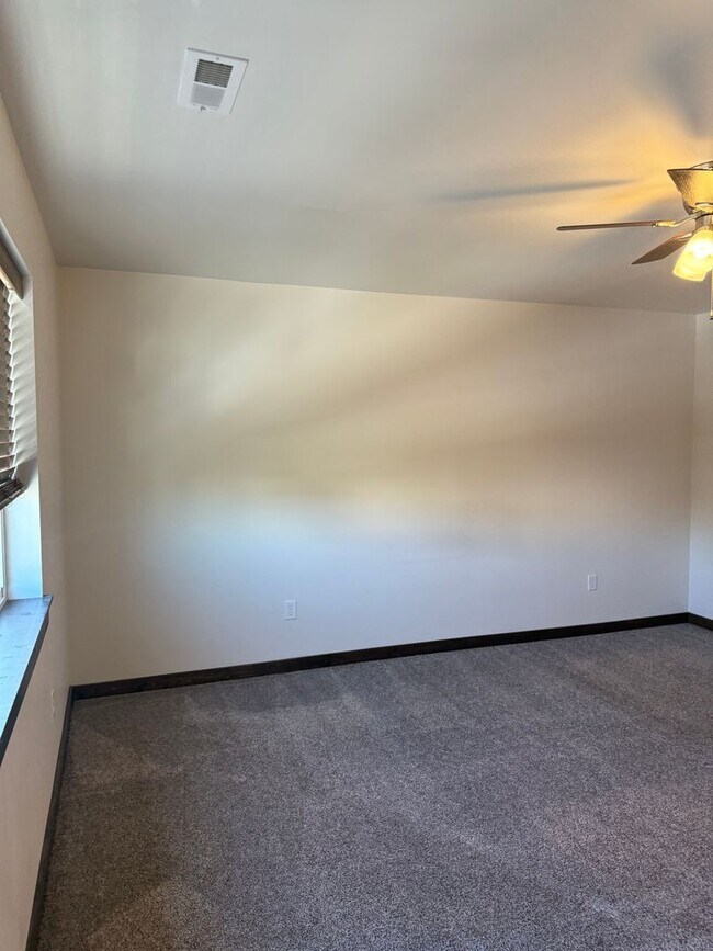 Building Photo - 1510 Butler Creek Ave