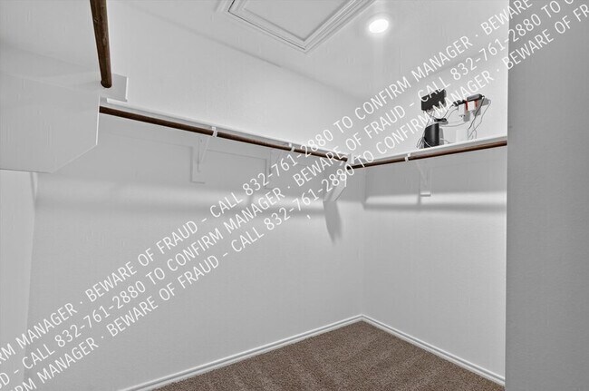 Building Photo - 6111 Shearwater Rd