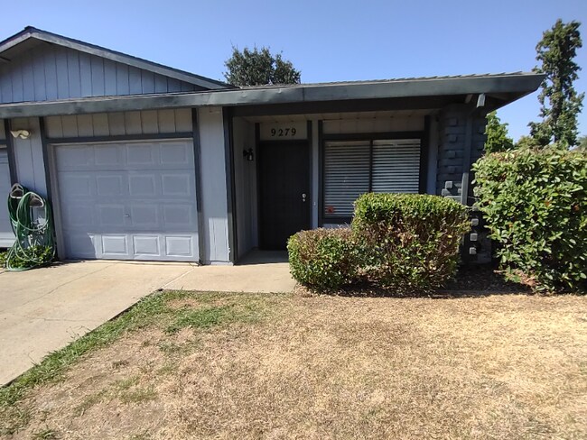 Building Photo - 9279 Corinthian Cir