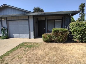 Building Photo - 9279 Corinthian Cir