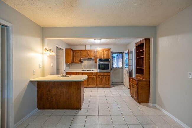 Building Photo - 3BD 2Bath