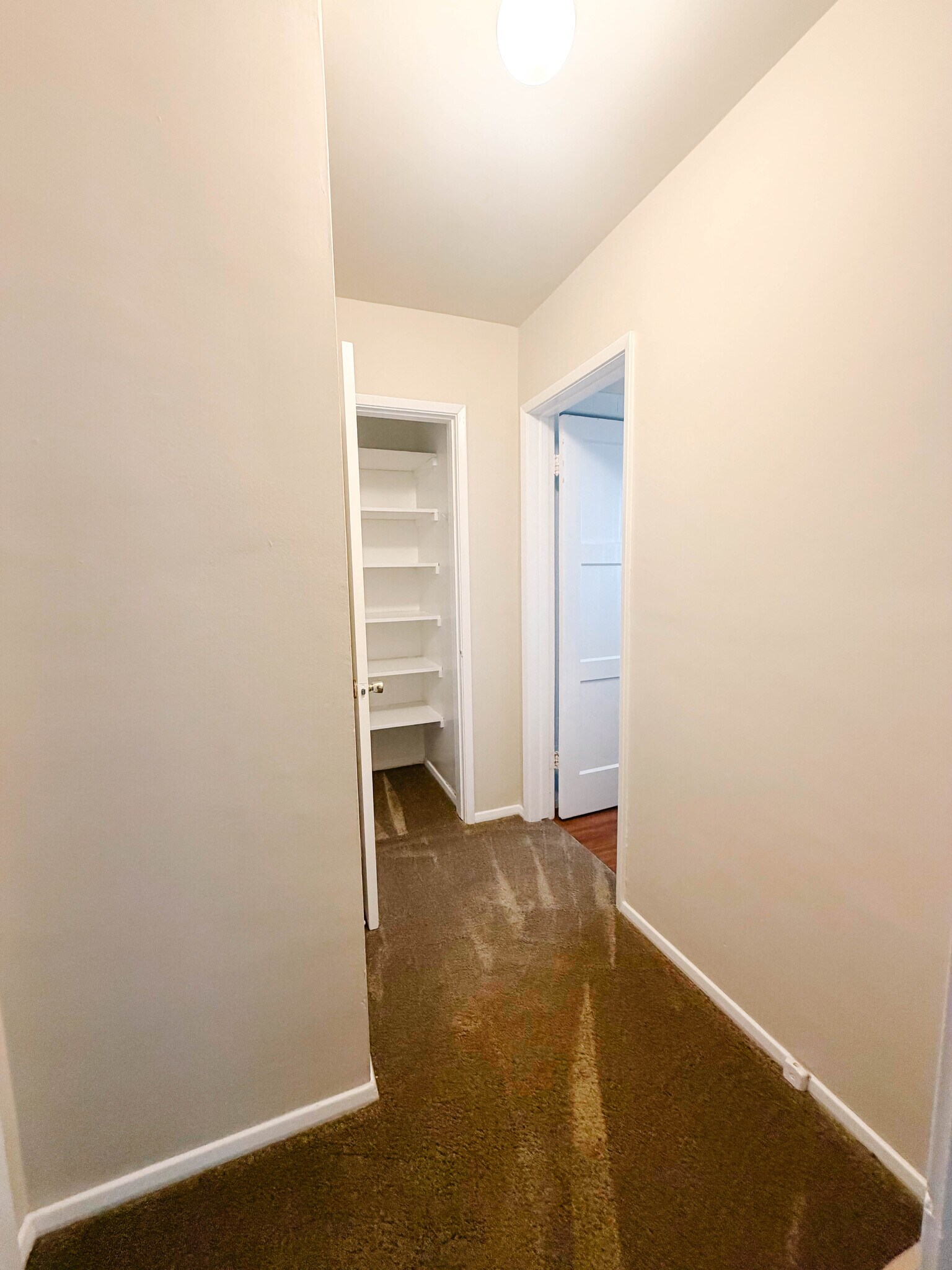 Building Photo - 1604 Larch St