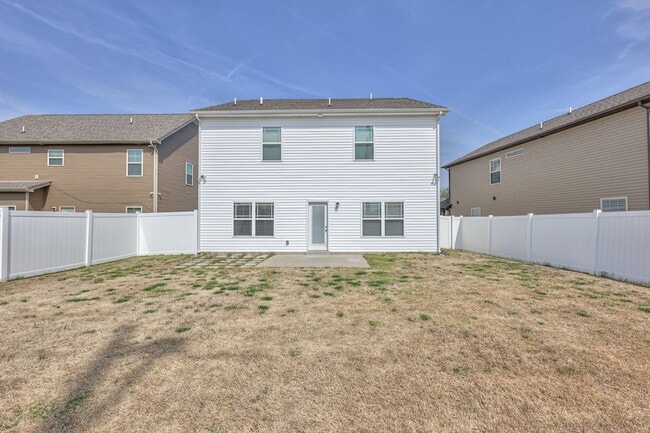 Building Photo - 212 Eusa Cantrell Ln