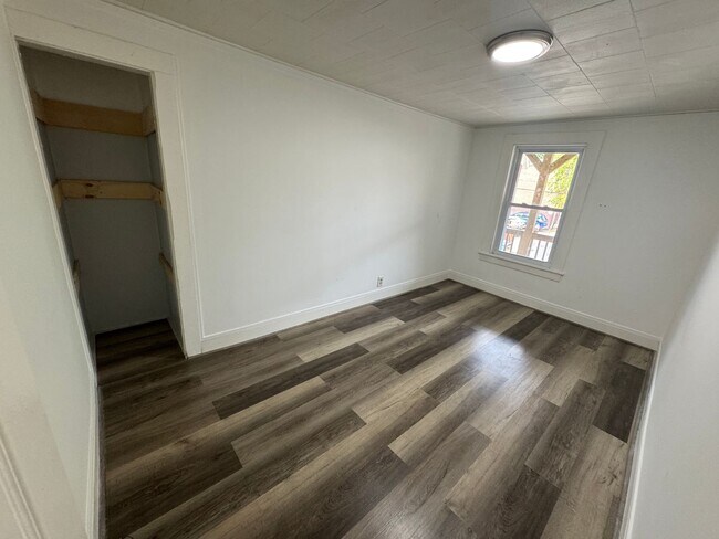 Interior Photo - 17 Sullivan St