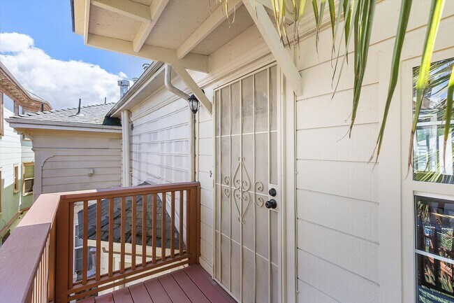 Building Photo - 1431 Linden St