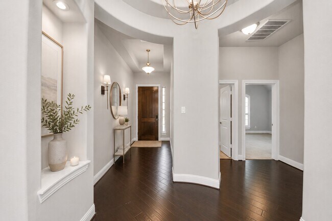 Building Photo - 6243 Garden Lakes Ln