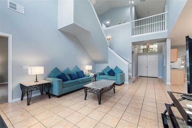 Building Photo - 546 Windsor Pl