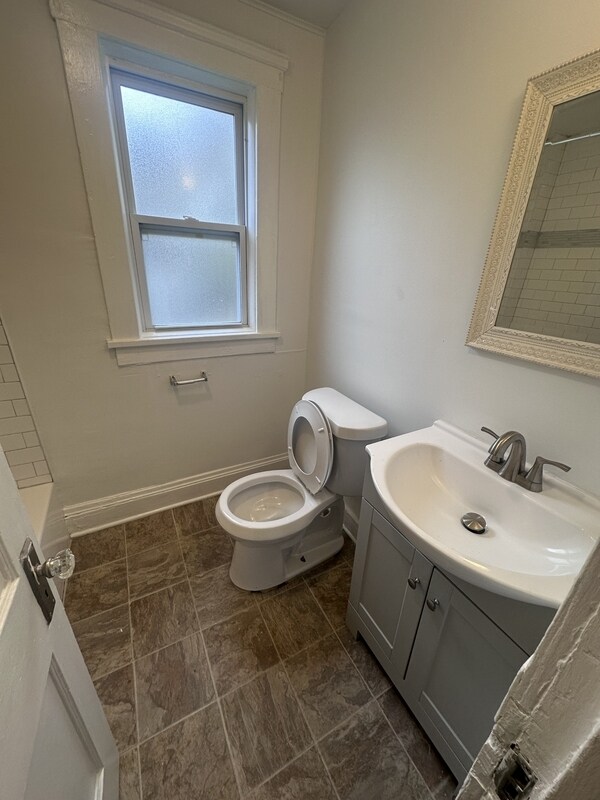 Building Photo - 3229 W 32nd St