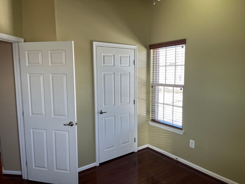 Building Photo - 1022 Ironwood Ln