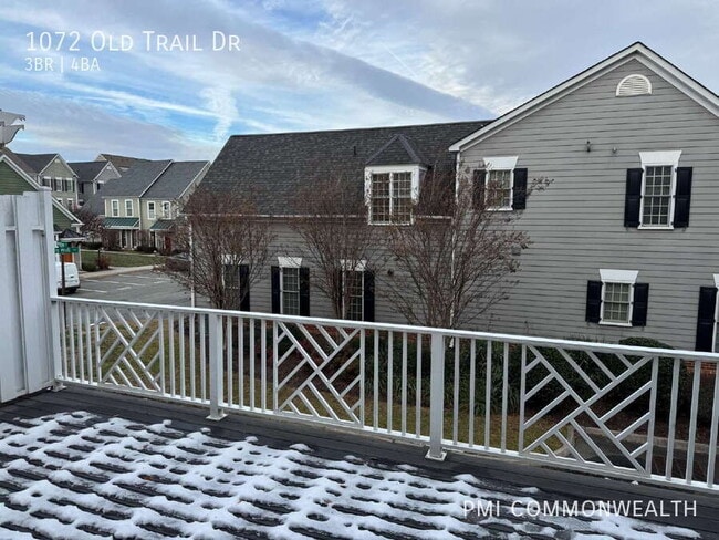 Building Photo - 1072 Old Trail Dr