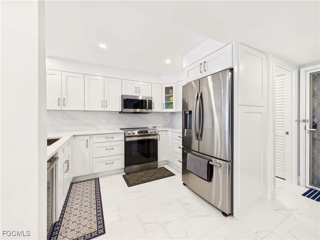 Building Photo - 25870 Hickory Blvd