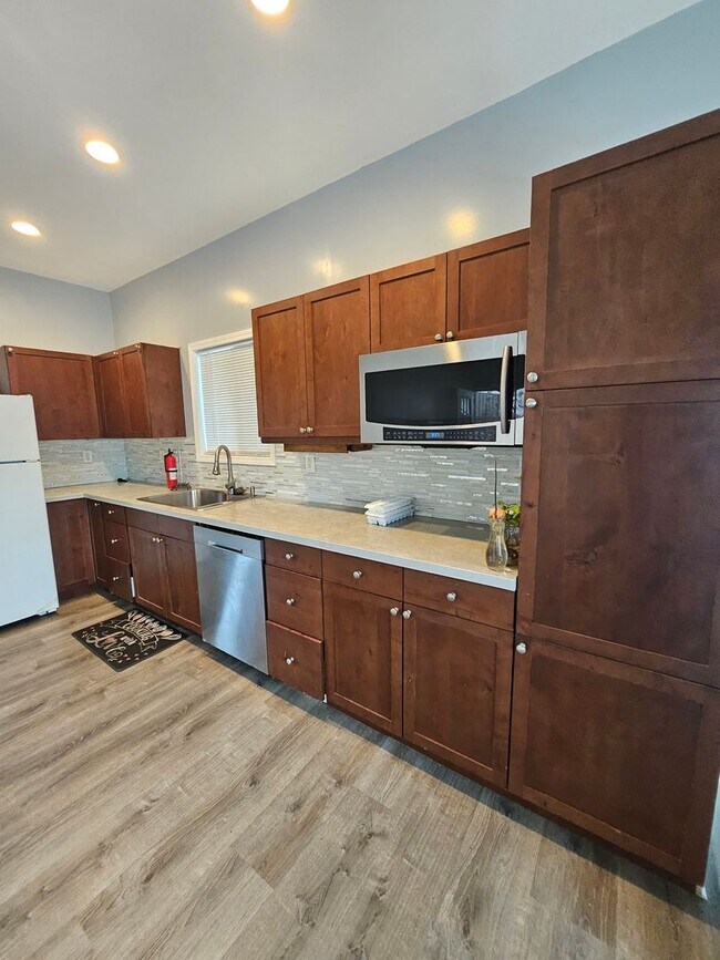 Building Photo - Beauriful 4 Bedroom Home In Keaau