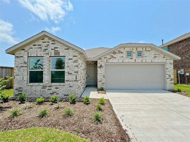 Building Photo - 1626 Red Oak Dr