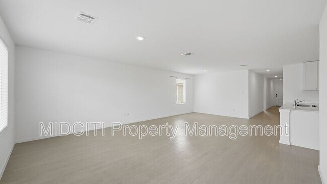 Building Photo - 9161 Luciano Pl