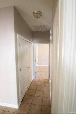 Building Photo - 604 Buena Vista Dr