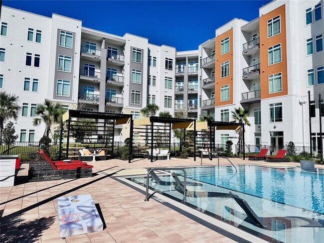 Building Photo - 5256 International Dr