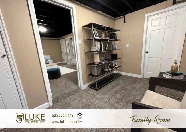 Building Photo - 904 S 2nd Ave