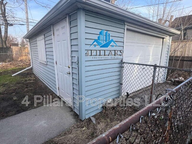 Building Photo - 617 Kane St