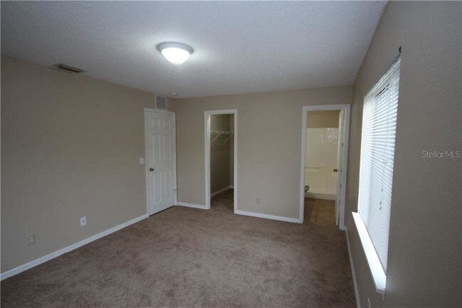 Building Photo - 819 Eastern Ave